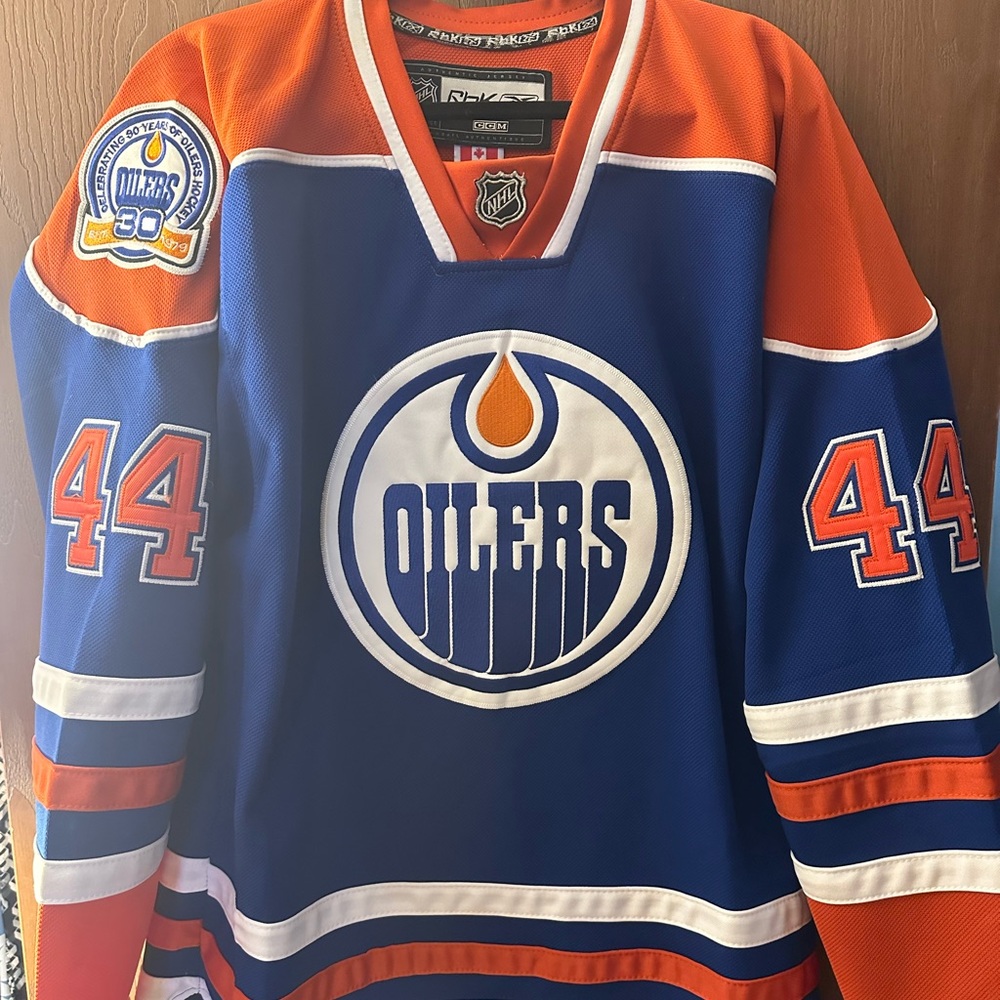 Edmonton Oilers Sheldon Souray Authentic size 48 w/fight strap